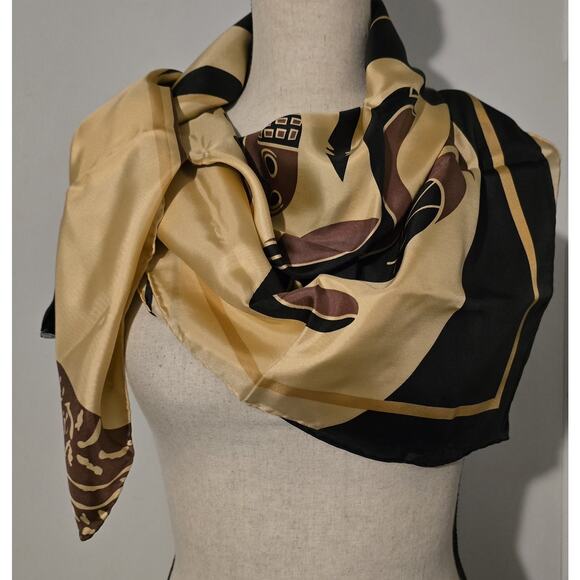 Authentic Licensed Pablo Picasso Silk Scarf "Taureau et Picadour" 34.5"x34.5" - Picture 4 of 6